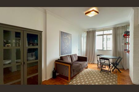 Apartamento à venda com 70m², 2 quartos e 1 vaga Apartamento à venda com 70m², 2 quartos e 1 vagaSala