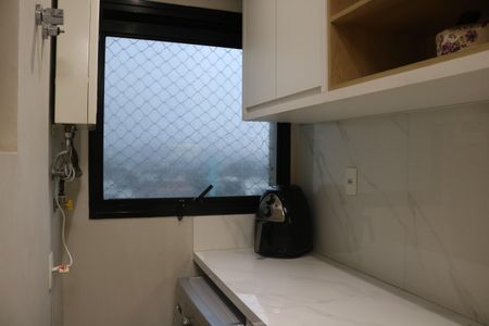 Apartamento para alugar com 67m², 3 quartos e 1 vagaÁrea de Serviço