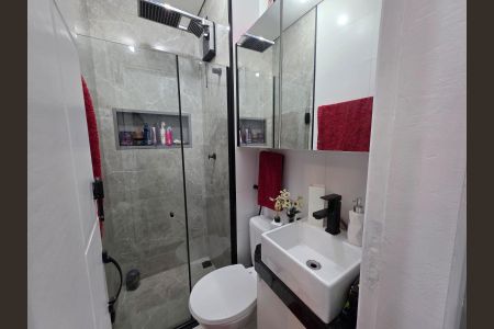 Banheiro  de apartamento à venda com 2 quartos, 41m² em Itaquera, São Paulo
