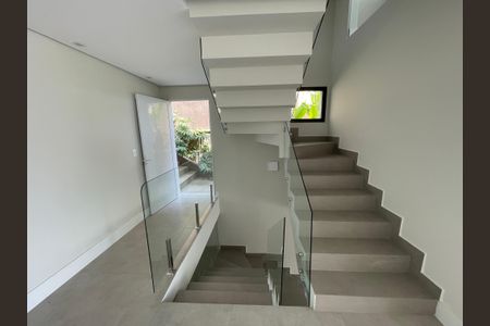 Sala de casa de condomínio para alugar com 4 quartos, 484m² em São Paulo Ii, Cotia