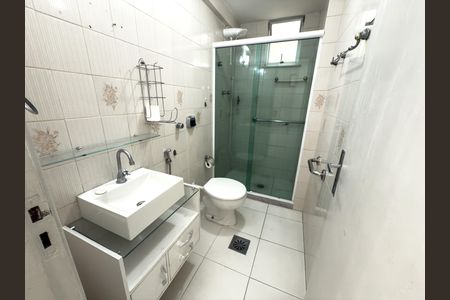 Apartamento à venda com 70m², 2 quartos e 1 vaga Apartamento à venda com 70m², 2 quartos e 1 vagaBanheiro