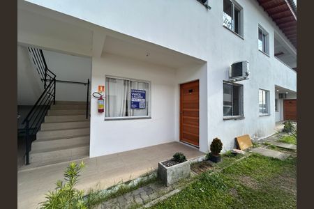 Casa à venda com 60m², 2 quartos e 1 vaga Casa à venda com 60m², 2 quartos e 1 vagaFachada