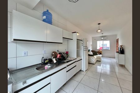 Casa à venda com 60m², 2 quartos e 1 vaga Casa à venda com 60m², 2 quartos e 1 vagaCozinha