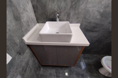 Apartamento à venda com 34m², 2 quartos e sem vagaBanheiro 