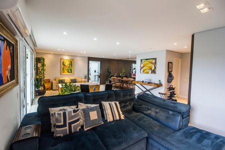 Sala de apartamento à venda com 4 quartos, 202m² em Alphaville Empresarial, Santana de Parnaíba