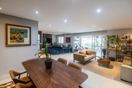 Sala de apartamento à venda com 4 quartos, 202m² em Alphaville Empresarial, Santana de Parnaíba