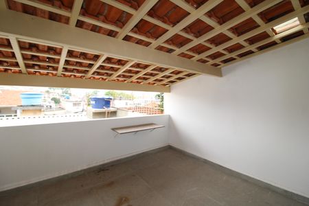 Casa para alugar com 109m², 2 quartos e 1 vagaÁrea de Serviço