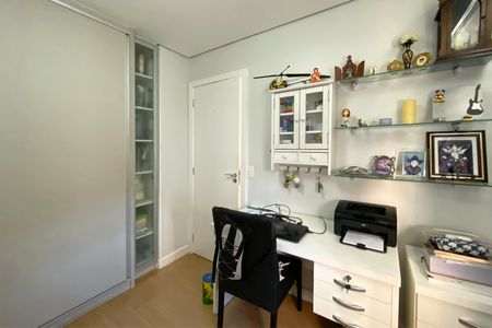 Apartamento à venda com 120m², 3 quartos e 2 vagasQuarto 2