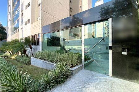 Apartamento à venda com 120m², 3 quartos e 2 vagasFachada