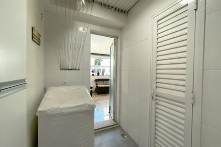 Apartamento à venda com 120m², 3 quartos e 2 vagasÁrea de Serviço