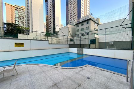 Apartamento à venda com 120m², 3 quartos e 2 vagasÁrea comum - Piscina