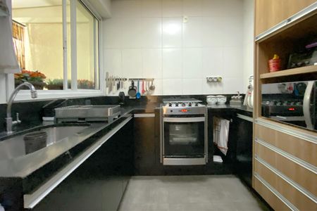 Apartamento à venda com 120m², 3 quartos e 2 vagasCozinha