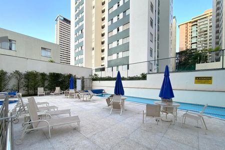 Apartamento à venda com 120m², 3 quartos e 2 vagasÁrea comum - Piscina