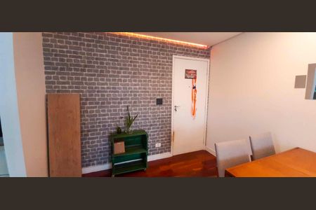 Apartamento à venda com 62m², 2 quartos e 1 vaga Apartamento à venda com 62m², 2 quartos e 1 vagaSala