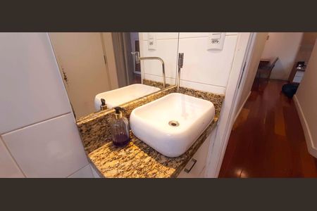 Apartamento à venda com 62m², 2 quartos e 1 vaga Apartamento à venda com 62m², 2 quartos e 1 vagaBanheiro