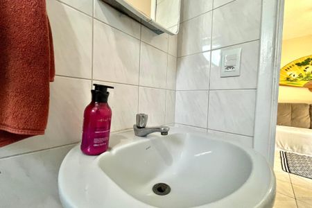 Apartamento à venda com 58m², 2 quartos e 1 vaga Apartamento à venda com 58m², 2 quartos e 1 vagaBanheiro
