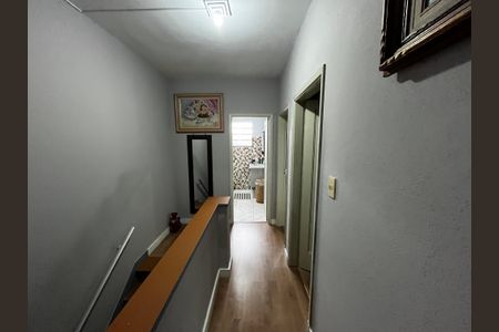 Casa para alugar com 164m², 4 quartos e 2 vagas Casa para alugar com 164m², 4 quartos e 2 vagasCorredor