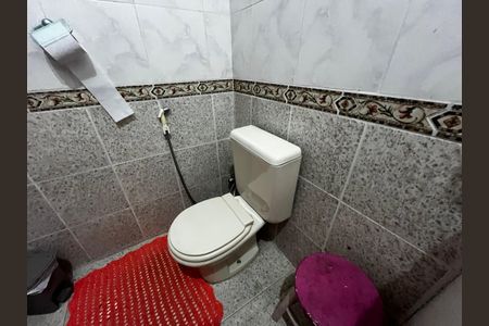 Casa para alugar com 164m², 4 quartos e 2 vagas Casa para alugar com 164m², 4 quartos e 2 vagasBanheiro de serviço