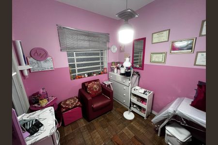 Casa para alugar com 164m², 4 quartos e 2 vagas Casa para alugar com 164m², 4 quartos e 2 vagasQuarto de Serviço