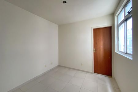 Apartamento à venda com 126m², 3 quartos e 2 vagas Apartamento à venda com 126m², 3 quartos e 2 vagasSuíte