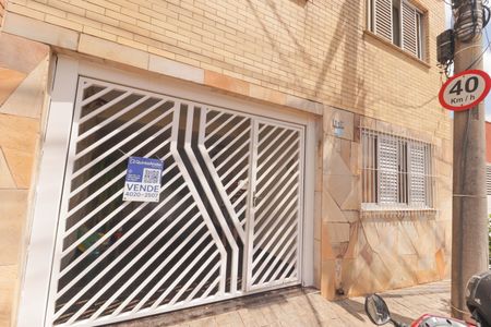 Casa para alugar com 75m², 2 quartos e 1 vaga Casa para alugar com 75m², 2 quartos e 1 vagaFachada