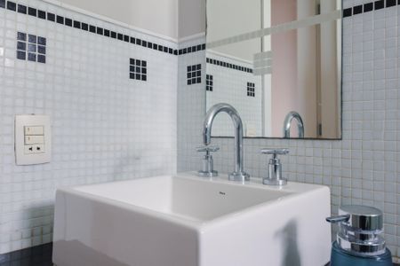 Apartamento à venda com 230m², 3 quartos e 3 vagas Apartamento à venda com 230m², 3 quartos e 3 vagasBanheiro