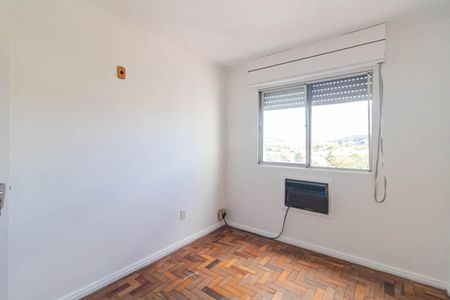 Quarto 1 de apartamento para alugar com 2 quartos, 60m² em Cristal, Porto Alegre