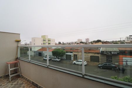 Sacada do Quarto  de apartamento para alugar com 2 quartos, 279m² em Santa Mônica, Uberlândia