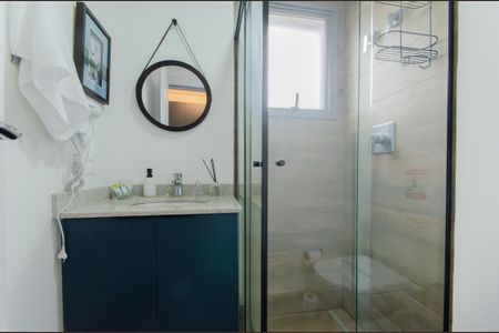 Banheiro de kitnet/studio para alugar com 1 quarto, 27m² em Vila Mariana, São Paulo