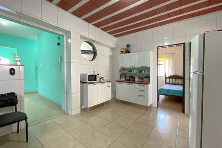 Casa à venda com 170m², 4 quartos e 2 vagas Casa à venda com 170m², 4 quartos e 2 vagasCozinha