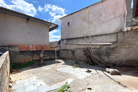 Casa à venda com 170m², 4 quartos e 2 vagas Casa à venda com 170m², 4 quartos e 2 vagasQuintal