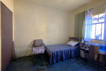 Casa à venda com 170m², 4 quartos e 2 vagas Casa à venda com 170m², 4 quartos e 2 vagasQuarto 2