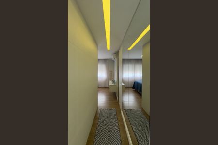 Apartamento à venda com 90m², 2 quartos e 2 vagas Apartamento à venda com 90m², 2 quartos e 2 vagasCorredor