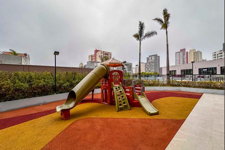 Apartamento à venda com 125m², 3 quartos e 3 vagas Apartamento à venda com 125m², 3 quartos e 3 vagasÁrea comum - Playground
