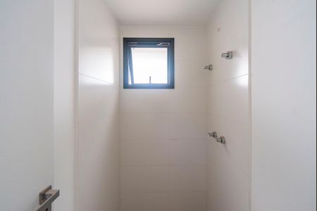 Apartamento à venda com 125m², 3 quartos e 3 vagas Apartamento à venda com 125m², 3 quartos e 3 vagasBanheiro de serviço