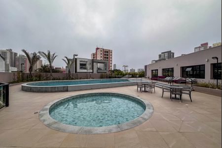 Apartamento à venda com 125m², 3 quartos e 3 vagas Apartamento à venda com 125m², 3 quartos e 3 vagasÁrea comum - Piscina