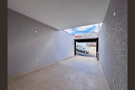 Casa à venda com 130m², 3 quartos e 2 vagas Casa à venda com 130m², 3 quartos e 2 vagasFoto 04