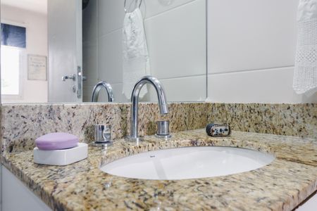 Apartamento à venda com 85m², 2 quartos e 2 vagas Apartamento à venda com 85m², 2 quartos e 2 vagasBanheiro da Suíte 2