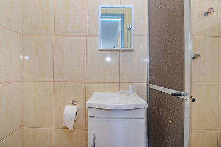 Banheiro de apartamento para alugar com 1 quarto, 49m² em Jardim Dona Leopoldina, Porto Alegre