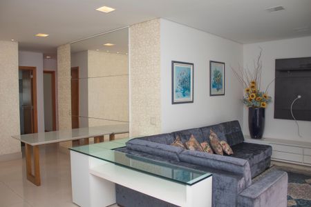 Apartamento para alugar com 117m², 2 quartos e 2 vagas Apartamento para alugar com 117m², 2 quartos e 2 vagasSala
