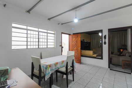 Casa à venda com 150m², 2 quartos e 3 vagas Casa à venda com 150m², 2 quartos e 3 vagasSala de Jantar