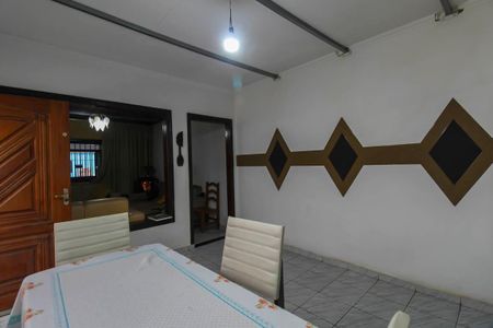 Casa à venda com 150m², 2 quartos e 3 vagas Casa à venda com 150m², 2 quartos e 3 vagasSala de Jantar