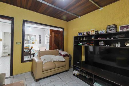 Casa à venda com 150m², 2 quartos e 3 vagas Casa à venda com 150m², 2 quartos e 3 vagasSala de TV