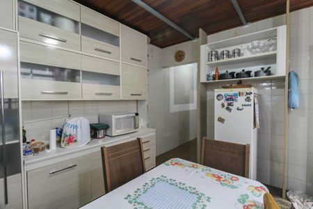 Casa à venda com 150m², 2 quartos e 3 vagas Casa à venda com 150m², 2 quartos e 3 vagasCozinha
