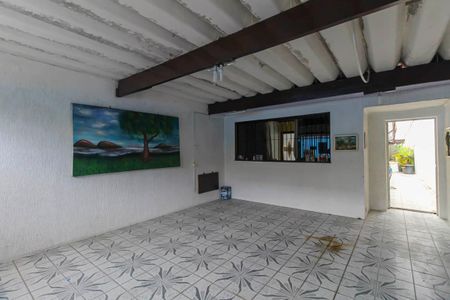 Casa à venda com 150m², 2 quartos e 3 vagas Casa à venda com 150m², 2 quartos e 3 vagasGaragem