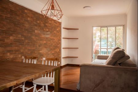 Apartamento para alugar com 68m², 2 quartos e 1 vagaSala