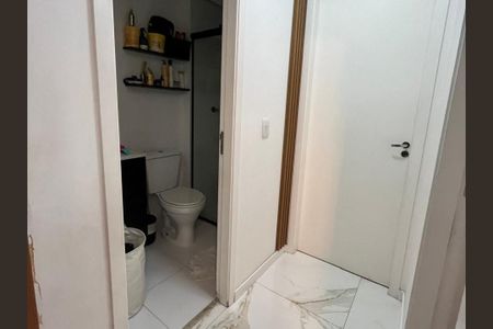 Corredor de apartamento para alugar com 2 quartos, 60m² em Vila Ema, São Paulo