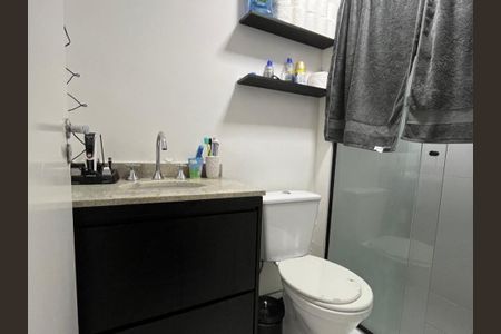 Banheiro da Suíte de apartamento para alugar com 2 quartos, 60m² em Vila Ema, São Paulo