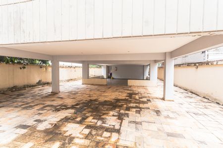 Apartamento à venda com 145m², 4 quartos e 2 vagas Apartamento à venda com 145m², 4 quartos e 2 vagasÁrea comum - Salão de festas