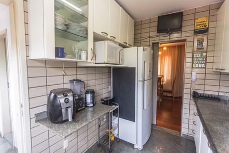 Apartamento à venda com 145m², 4 quartos e 2 vagas Apartamento à venda com 145m², 4 quartos e 2 vagasCozinha